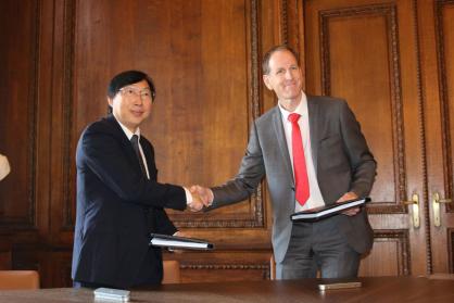 Dewa's contract signature