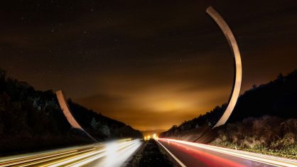 Arc Majeur - E411 - Monumental piece of art designed by Bernar Venet
