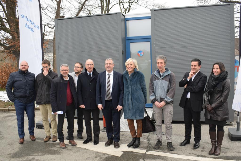 The Walloon Minister of Economy, Pierre-Yves Jeholet, visited MEDIX