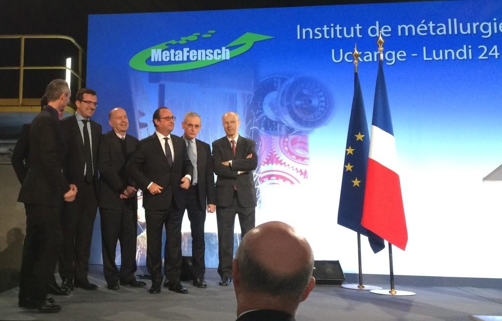 President Hollande and François Mudry, surrounded by representatives of the companies involved in the Metafensch platform.