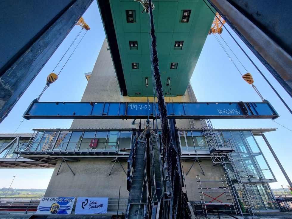 plan incliné ronquières rupture cable porte écluse