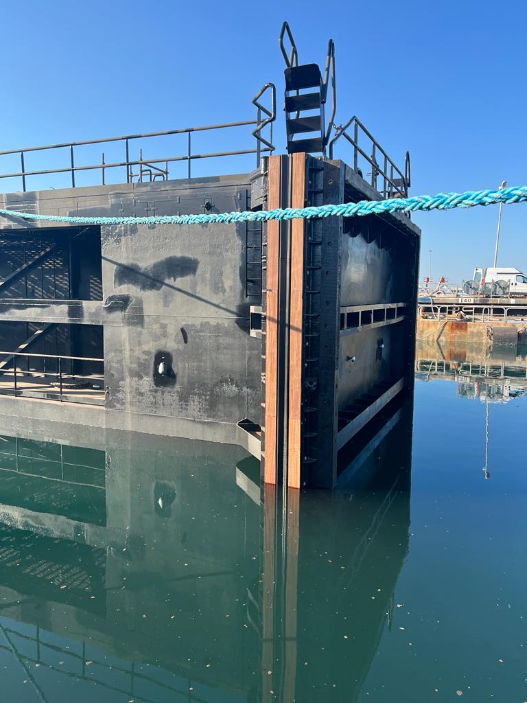 bateau porte port maritime Marseille