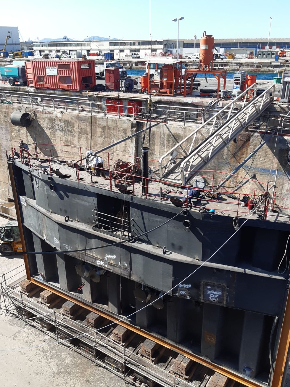bateau porte port maritime Marseille