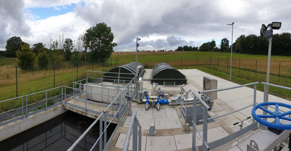 vue panoramique de la station d'épuration des eaux usées municipales INASEP pour Assesse et Maillen (Namur)