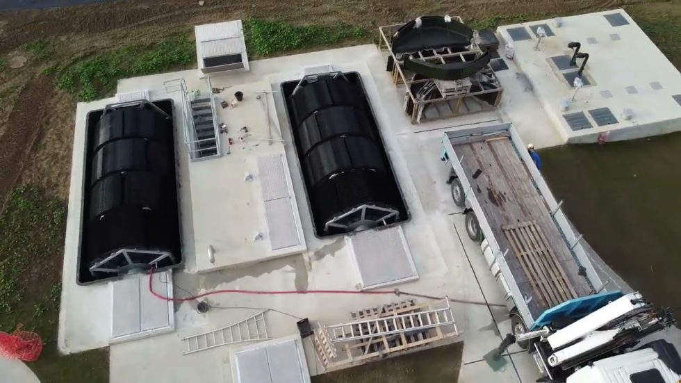 station d'épuration des eaux usées municipales vue de haut